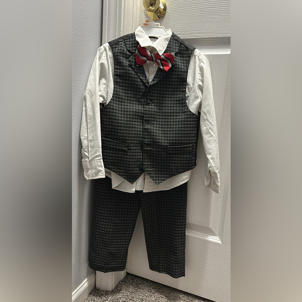 Black and dark gray check size 5 formal boys suit